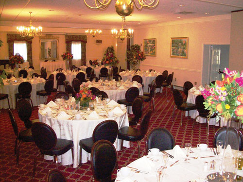 The classically decorated rooms of the University and Whist Club can 