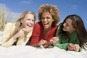 about_on_beach_3women